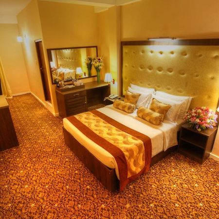 The Queensburry City Hotel Nuwara Eliya Eksteriør bilde