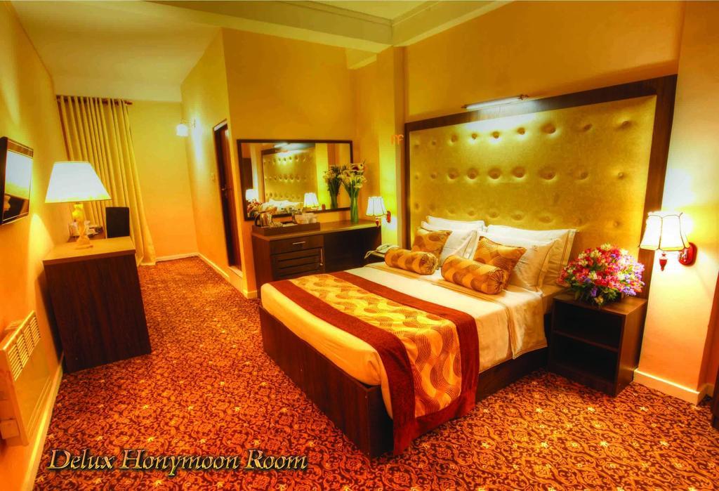 The Queensburry City Hotel Nuwara Eliya Eksteriør bilde