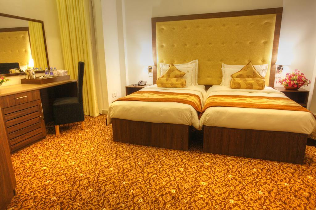 The Queensburry City Hotel Nuwara Eliya Eksteriør bilde