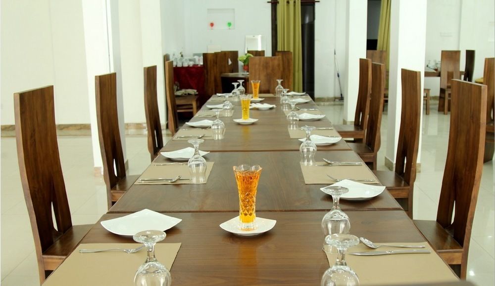 The Queensburry City Hotel Nuwara Eliya Eksteriør bilde